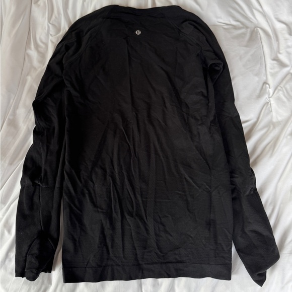 Black Lululemon long sleeve - Picture 2 of 2